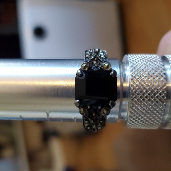 Black Onyx Sterling Silver Ring - Picture 3 of 3